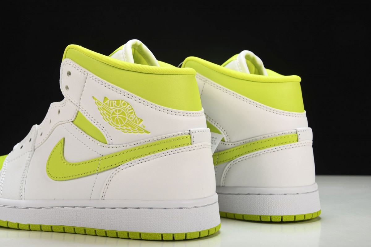Jordan 20 store mid white
