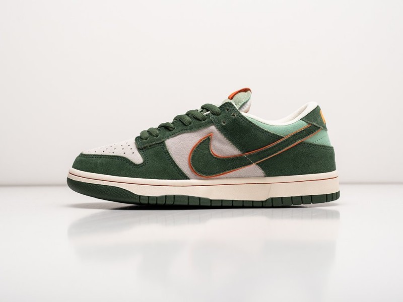 Nike SB Dunk Low