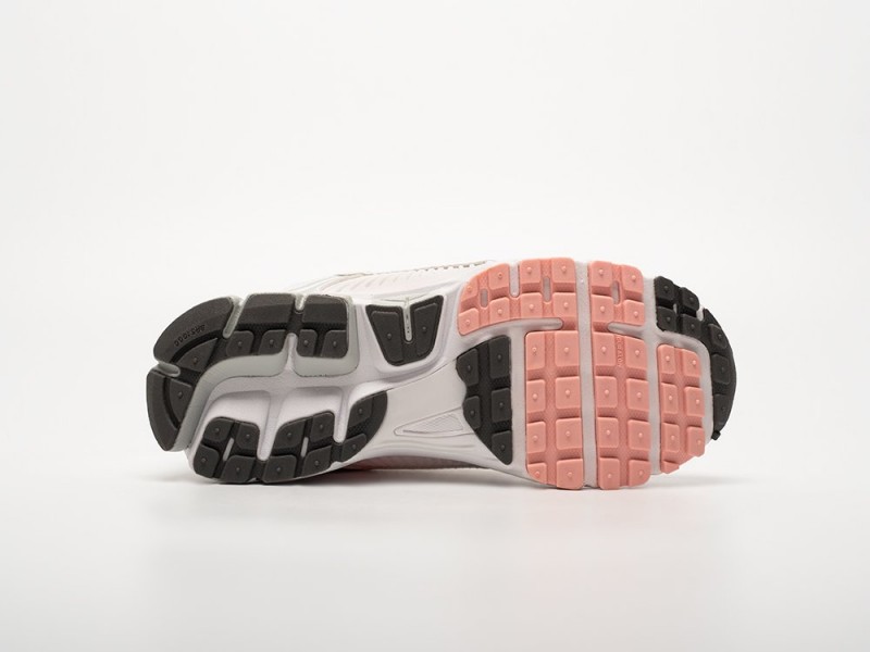 Nike Air Zoom Vomero 5