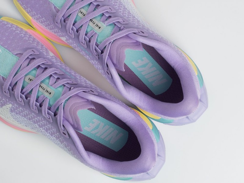Nike Pegasus Plus