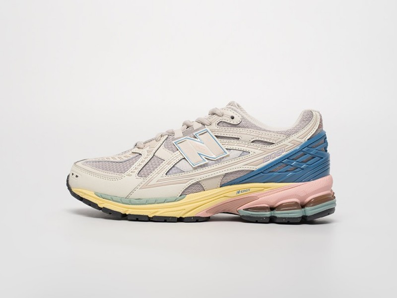 New Balance 1906U