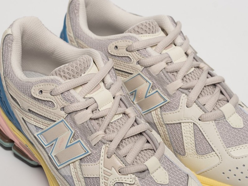 New Balance 1906U