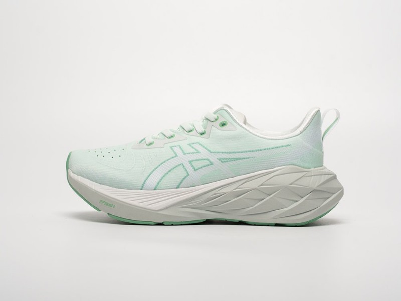 Asics Novablast 4