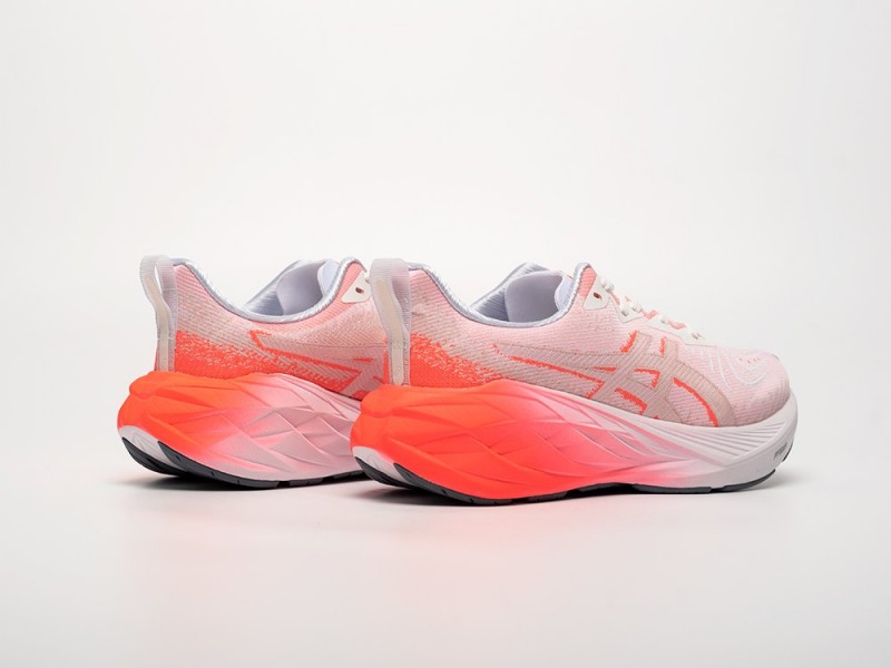 Asics Novablast 4