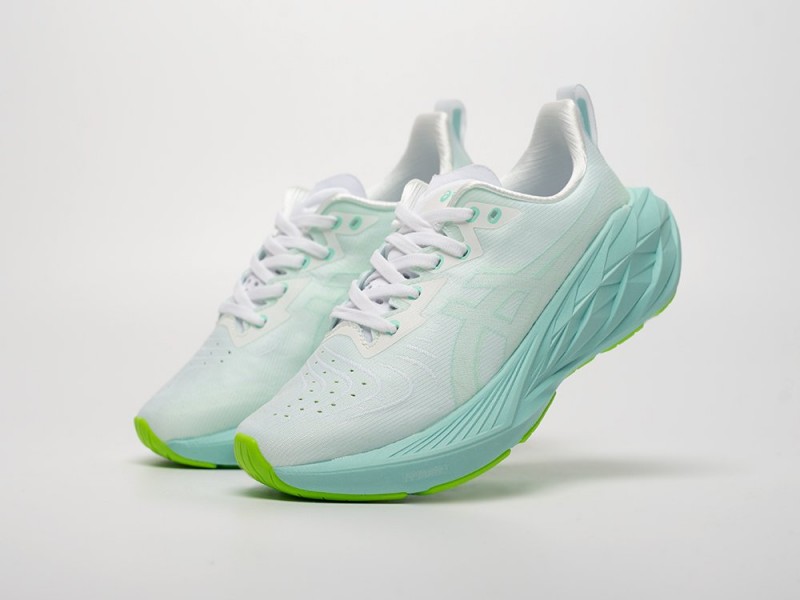 Asics Novablast 4