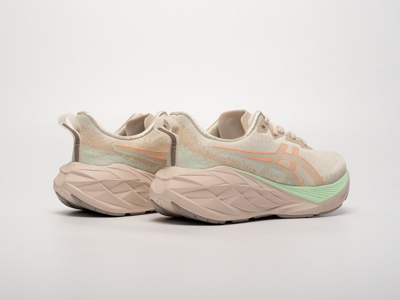 Asics Novablast 4