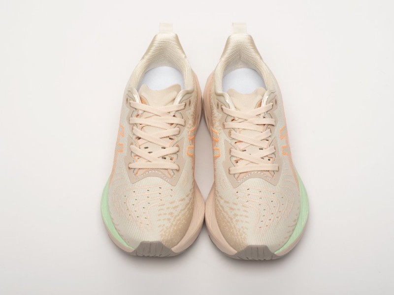 Asics Novablast 4